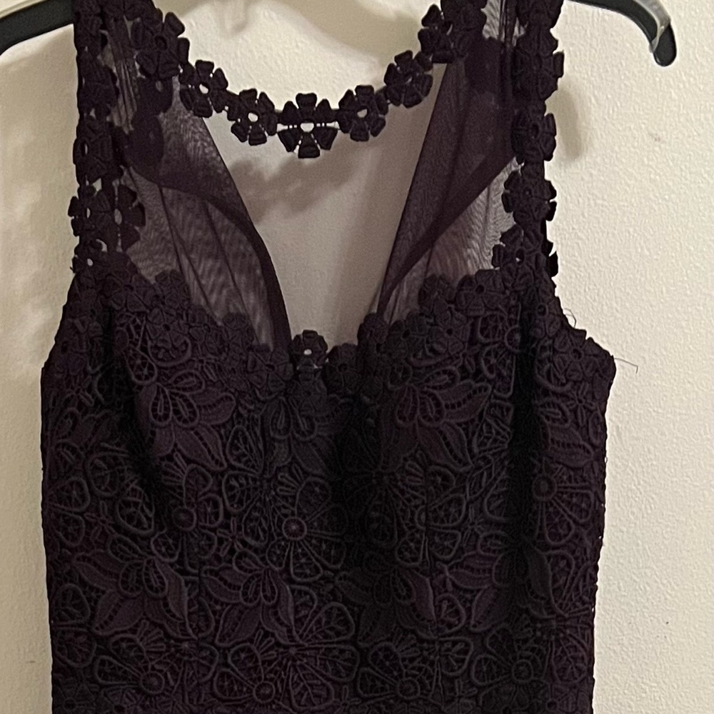 Brand new plum dress size 8 super elegant
